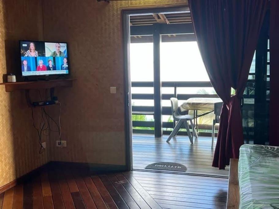 Tehuarupe Surf Studios Haapiti Luaran gambar