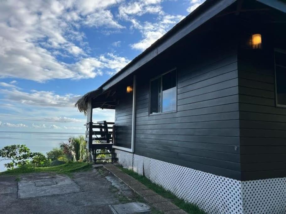 Tehuarupe Surf Studios Haapiti Luaran gambar