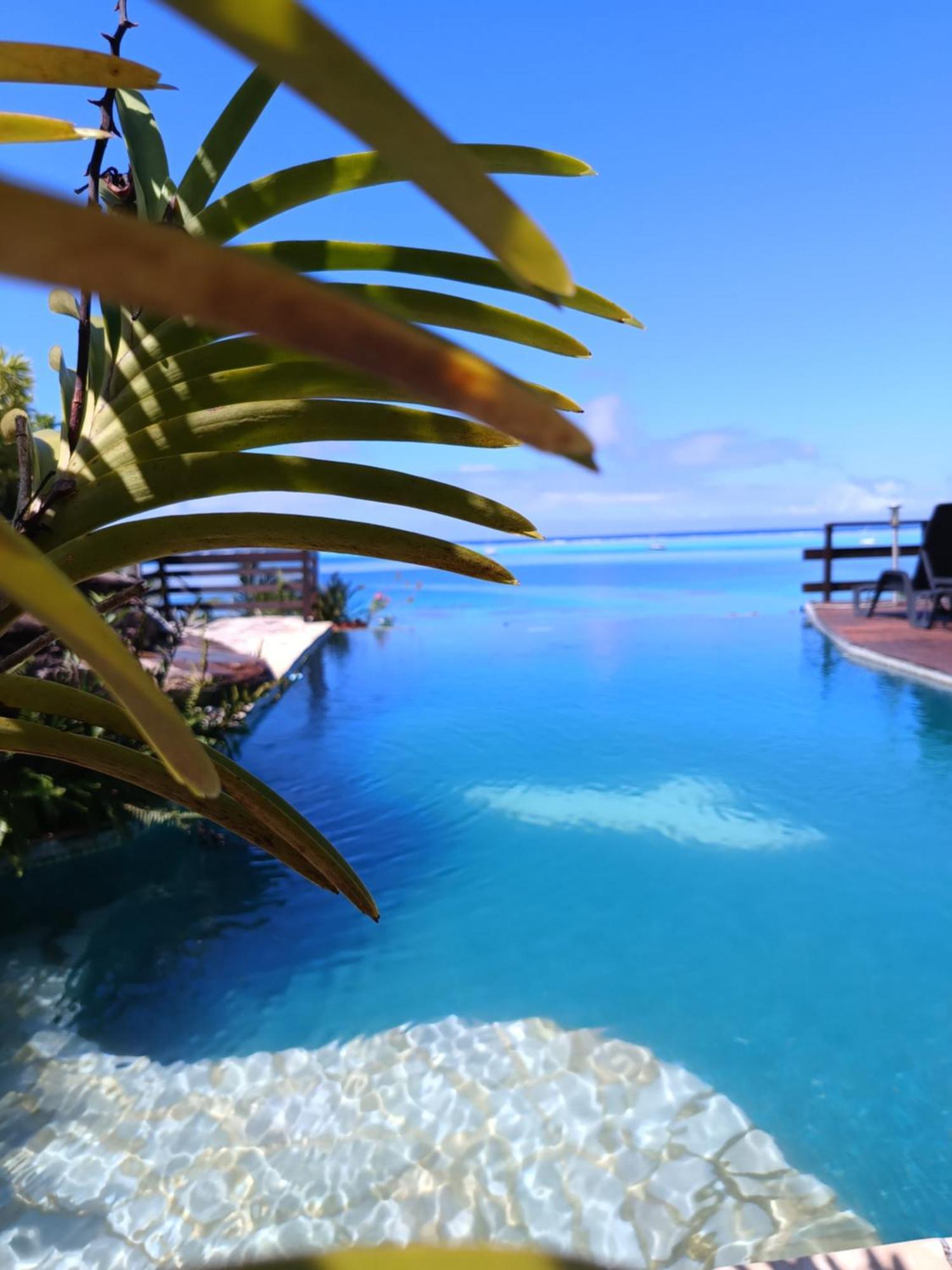 Tehuarupe Surf Studios Haapiti Luaran gambar